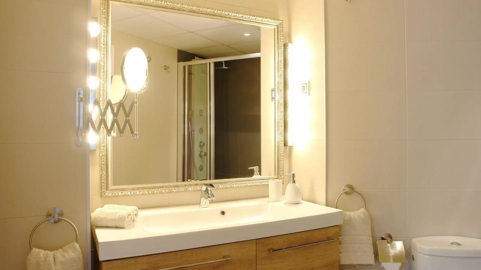 Tranquilo y Céntrico apartamento 1 dormitorio Málaga 0*,  España